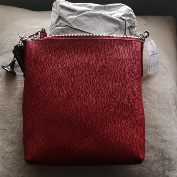 Wizard of Oz Ruby Red Coach Purse NWT - Picture 3 of 3